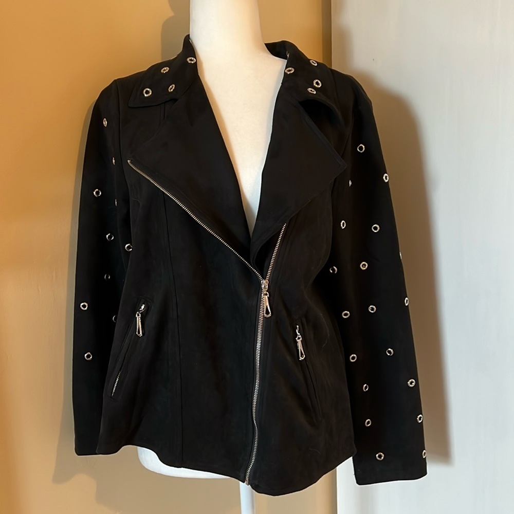 NWOT Black faux suede grommeted moto jacket. Size small